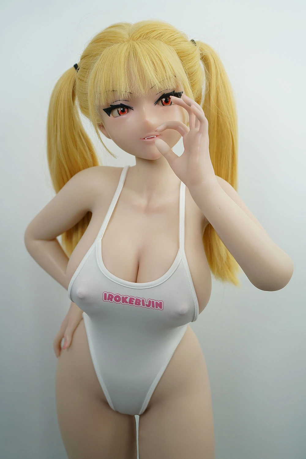 着衣 巨乳 エロ 画像 ラブドール