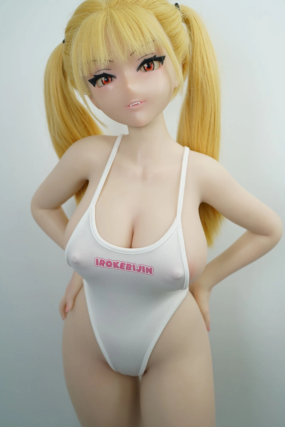 着衣 巨乳 エロ 画像 ラブドール