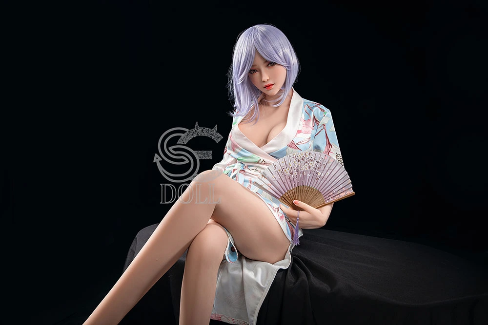 紫髪美人エロいリアルドール